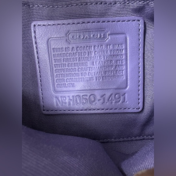 Coach Womens Hobo H05Q-1491 Limited Edition Signature Applique Fish Purse $ 228 - Picture 6 of 7